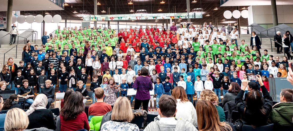91-Stiftung-Singen-mit-Kinder-2018-11-221
